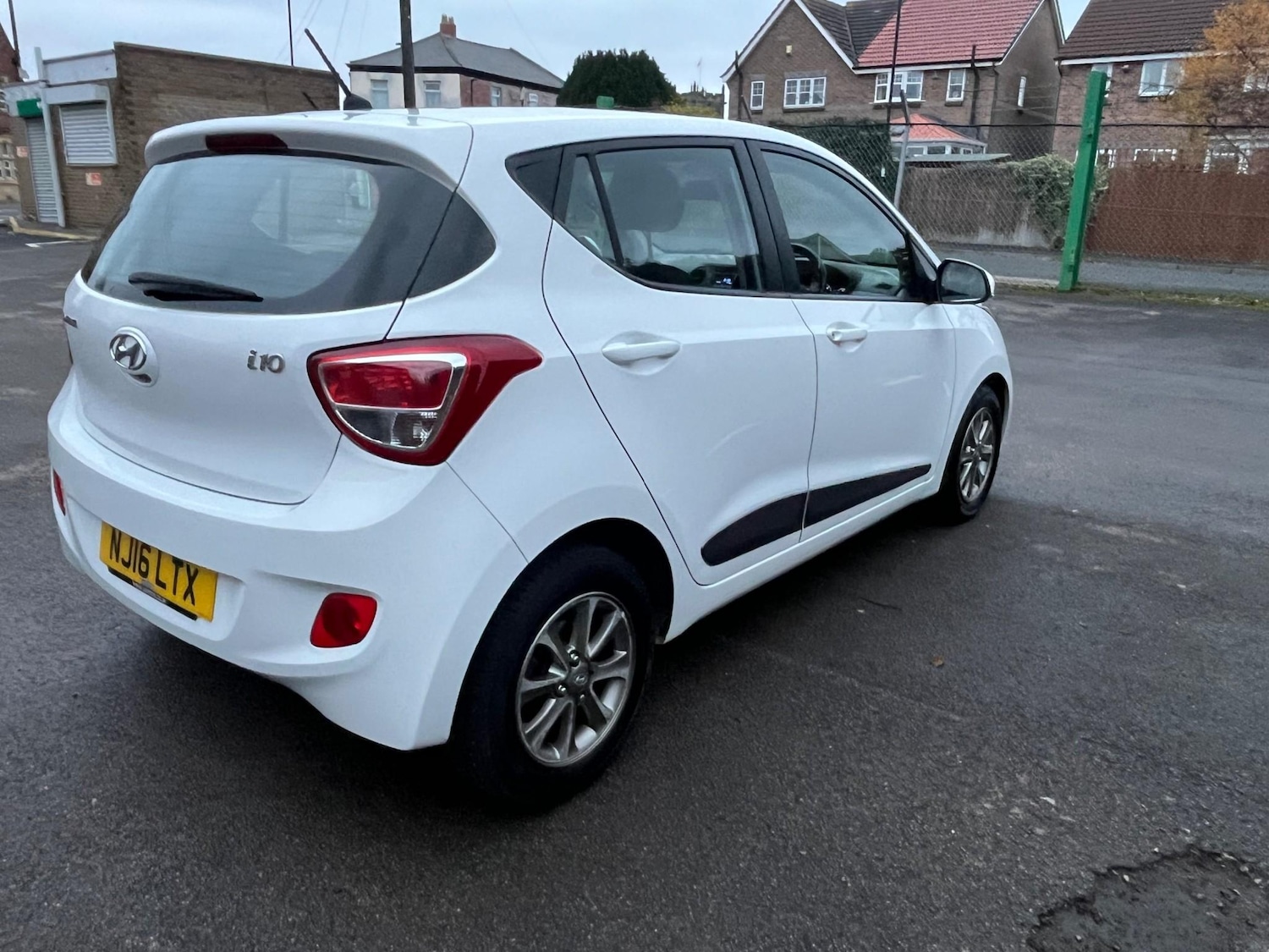 Used Hyundai i10 2016 for sale - 76758482: Photo 9