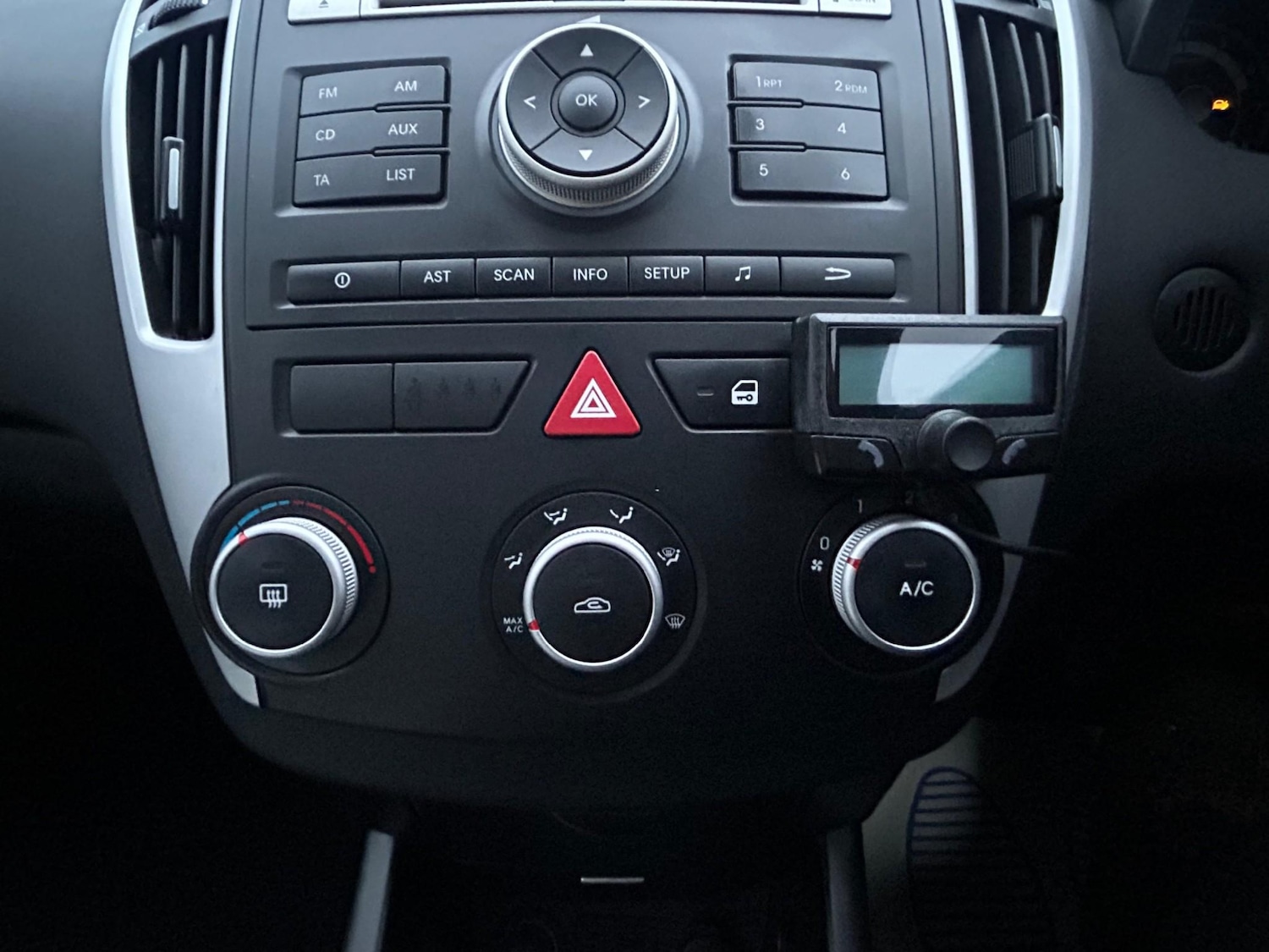 Used Kia Ceed 2011 for sale - 76942803: Photo 29