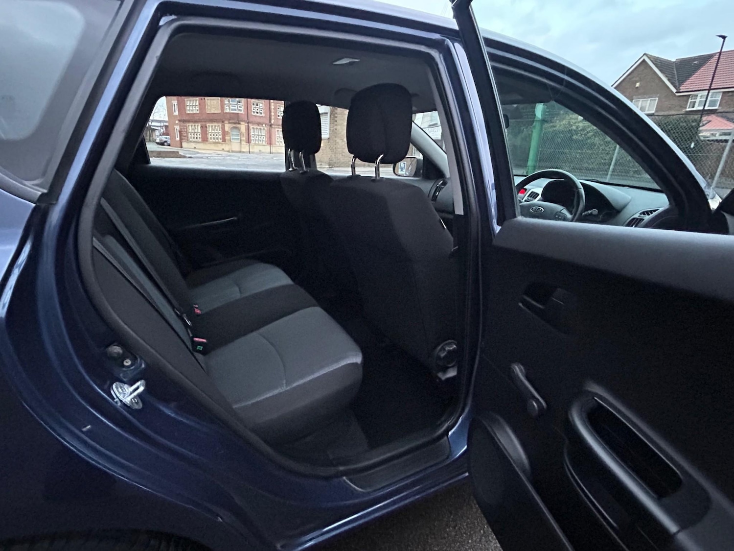 Used Kia Ceed 2011 for sale - 76942803: Photo 40