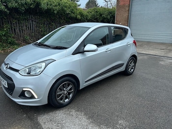 Used Hyundai i10 2014 for sale - 76641438: Photo