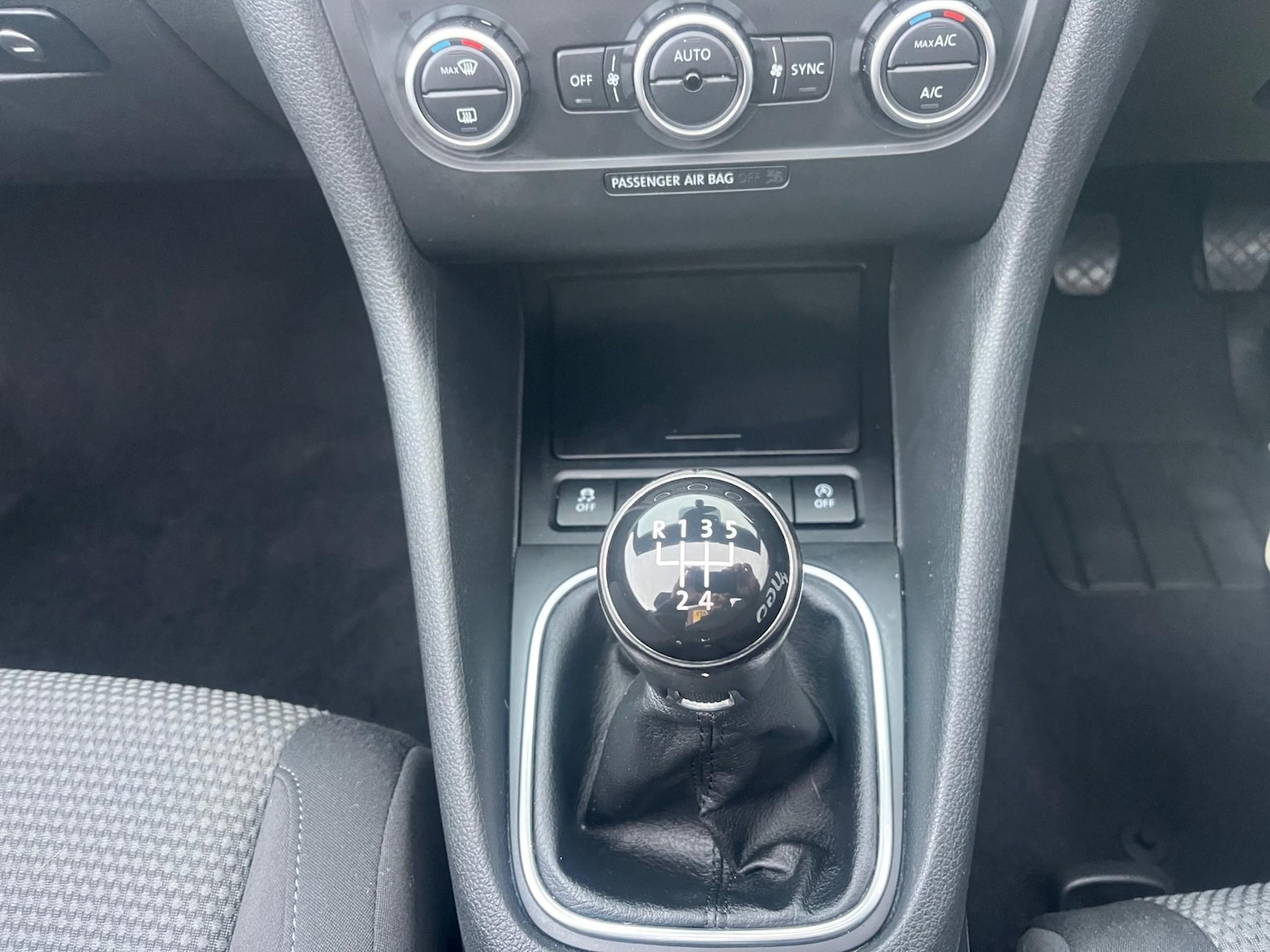 Used Volkswagen Golf 2013 for sale - 77037073: Photo 34