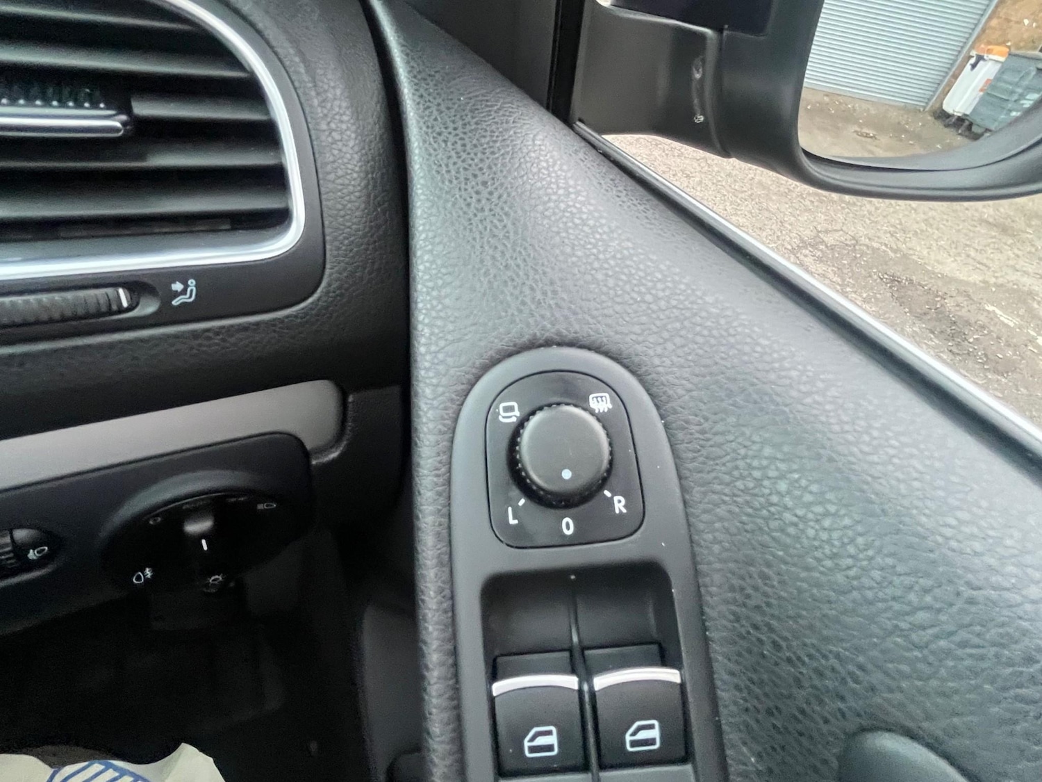 Used Volkswagen Golf 2013 for sale - 77037073: Photo 44