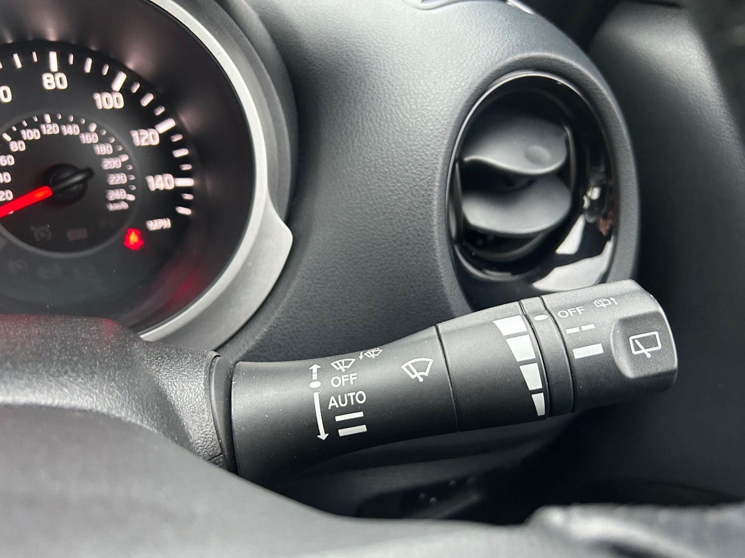 Used Nissan Juke 2017 for sale - 76627469: Photo 38