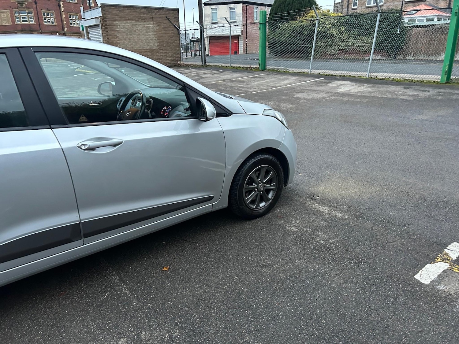 Used Hyundai i10 2014 for sale - 76665218: Photo 11