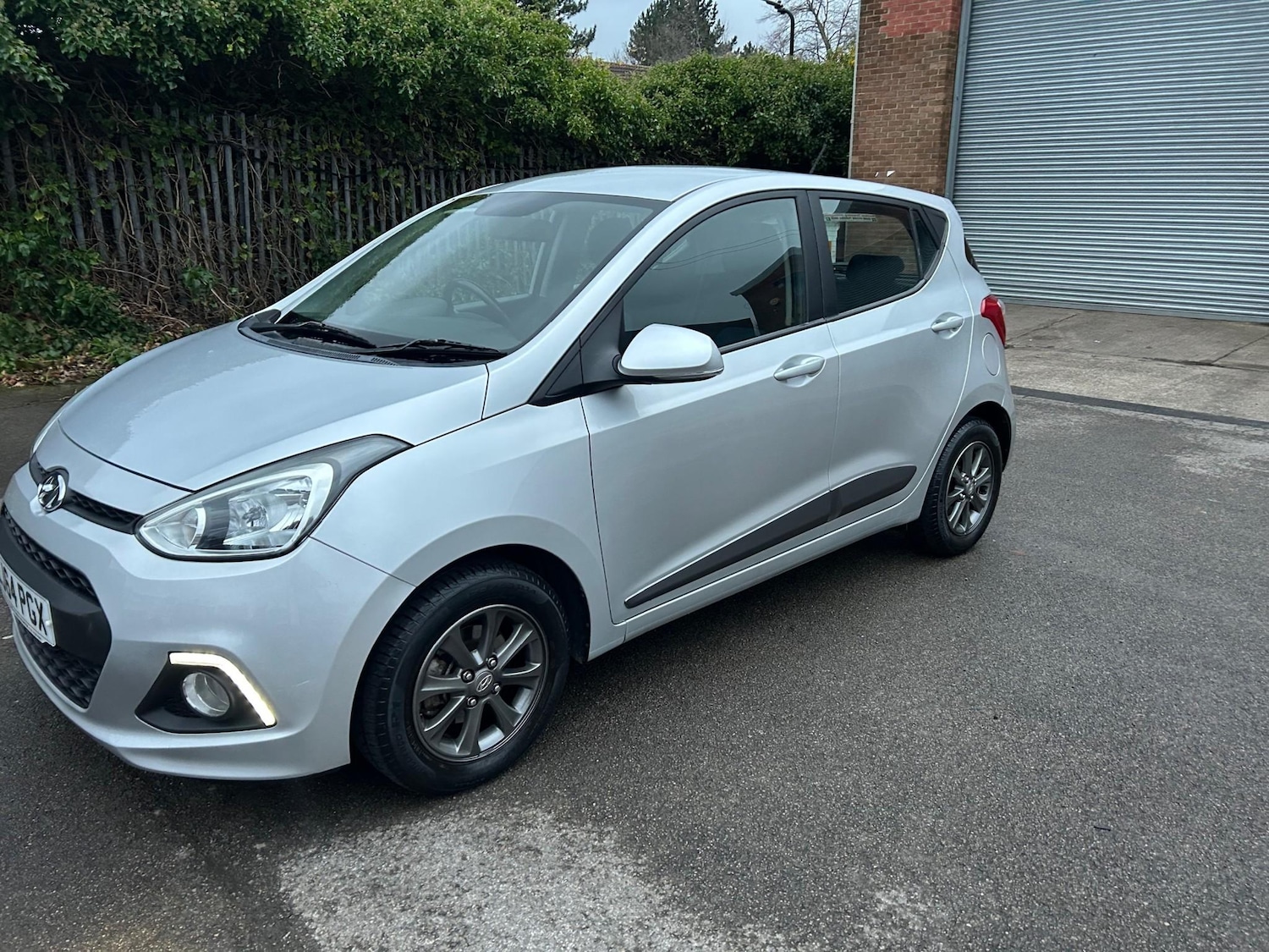 Used Hyundai i10 2014 for sale - 76665218: Photo 2