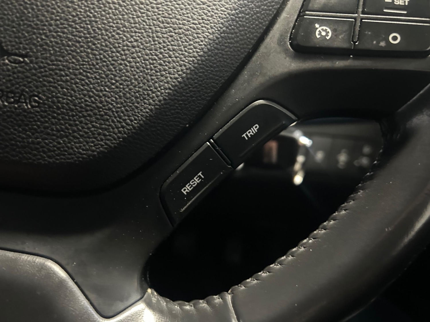 Used Hyundai i10 2014 for sale - 76665218: Photo 36