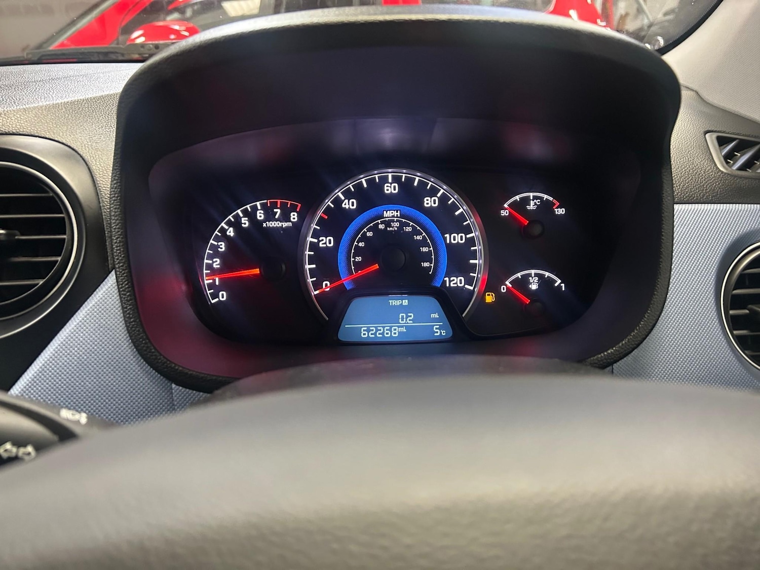 Used Hyundai i10 2014 for sale - 76665218: Photo 39