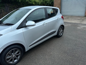 Used Hyundai i10 2014 for sale - 76665218: Photo