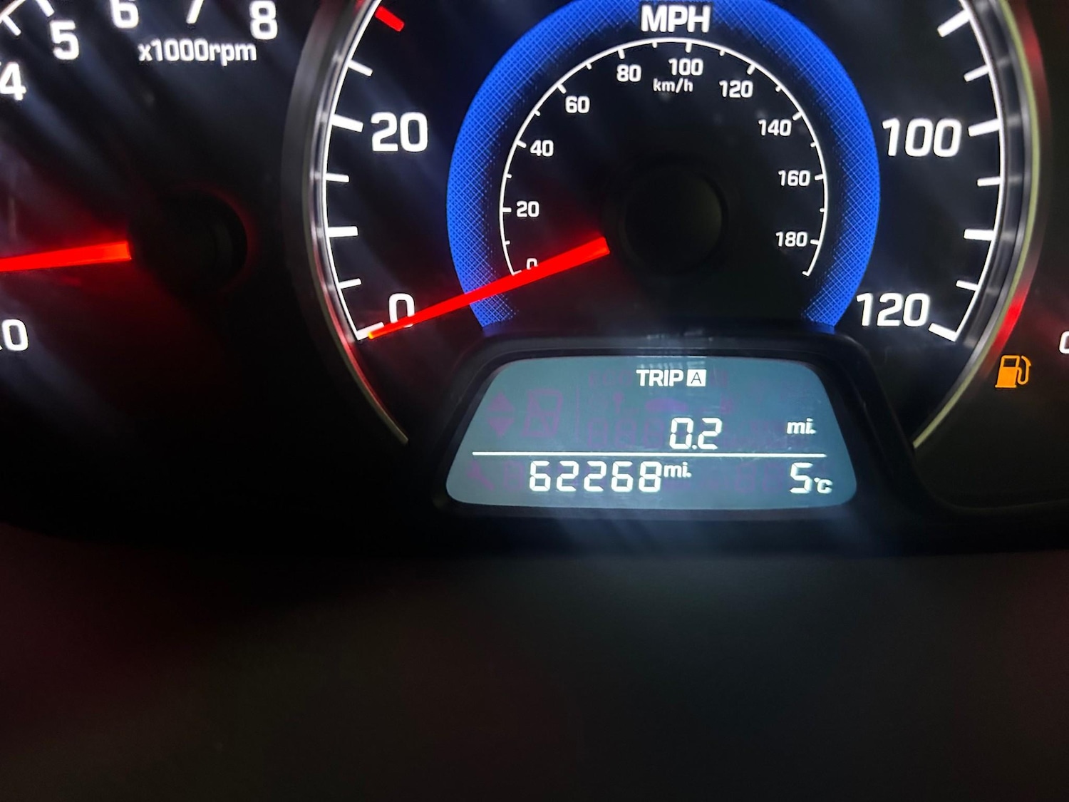 Used Hyundai i10 2014 for sale - 76665218: Photo 40