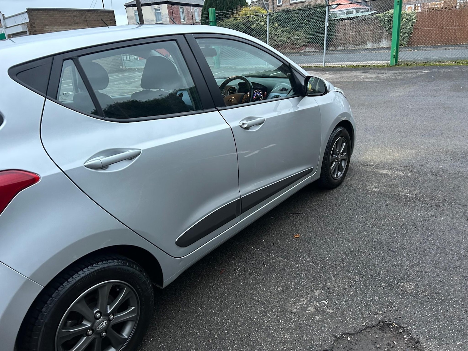 Used Hyundai i10 2014 for sale - 76665218: Photo 9