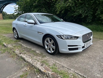 Used Jaguar XE 2016 for sale - 78867520: Photo