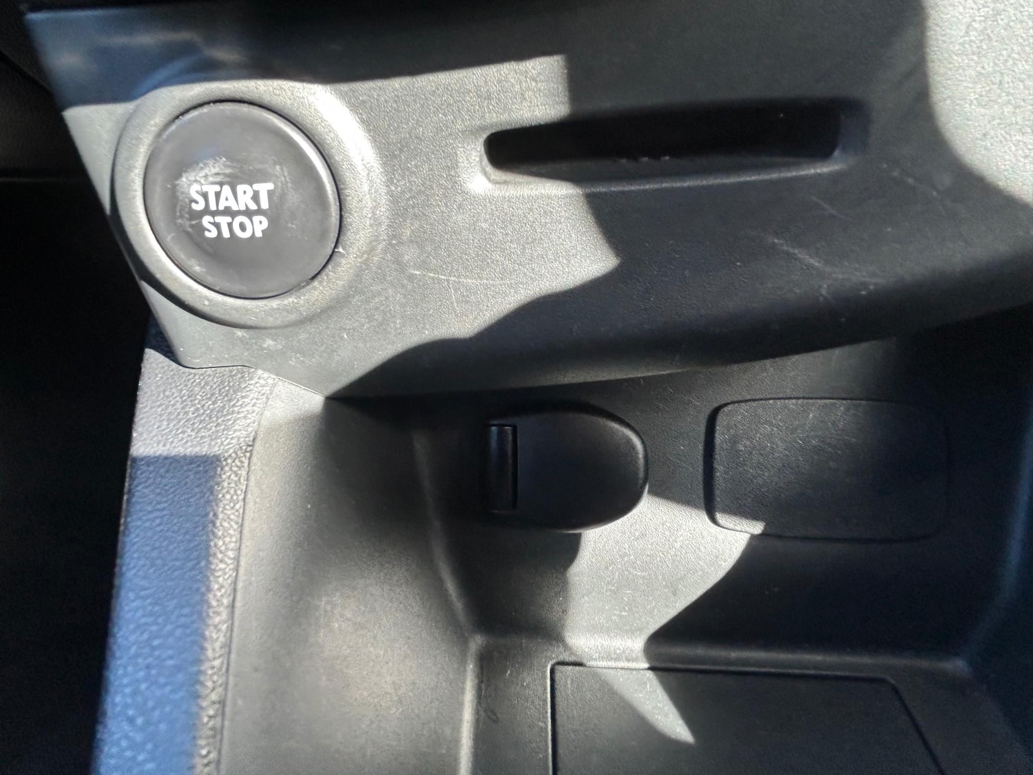 Used Renault Clio 2015 for sale - 77890713: Photo 33