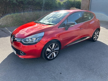 Used Renault Clio 2015 for sale - 77890713: Photo
