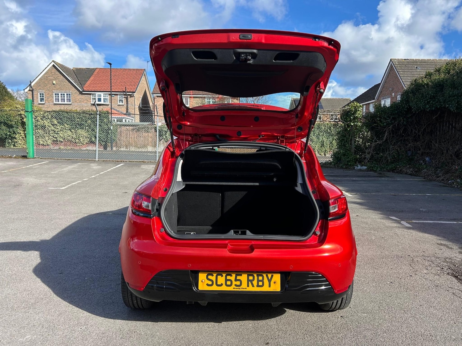 Used Renault Clio 2015 for sale - 77890713: Photo 8