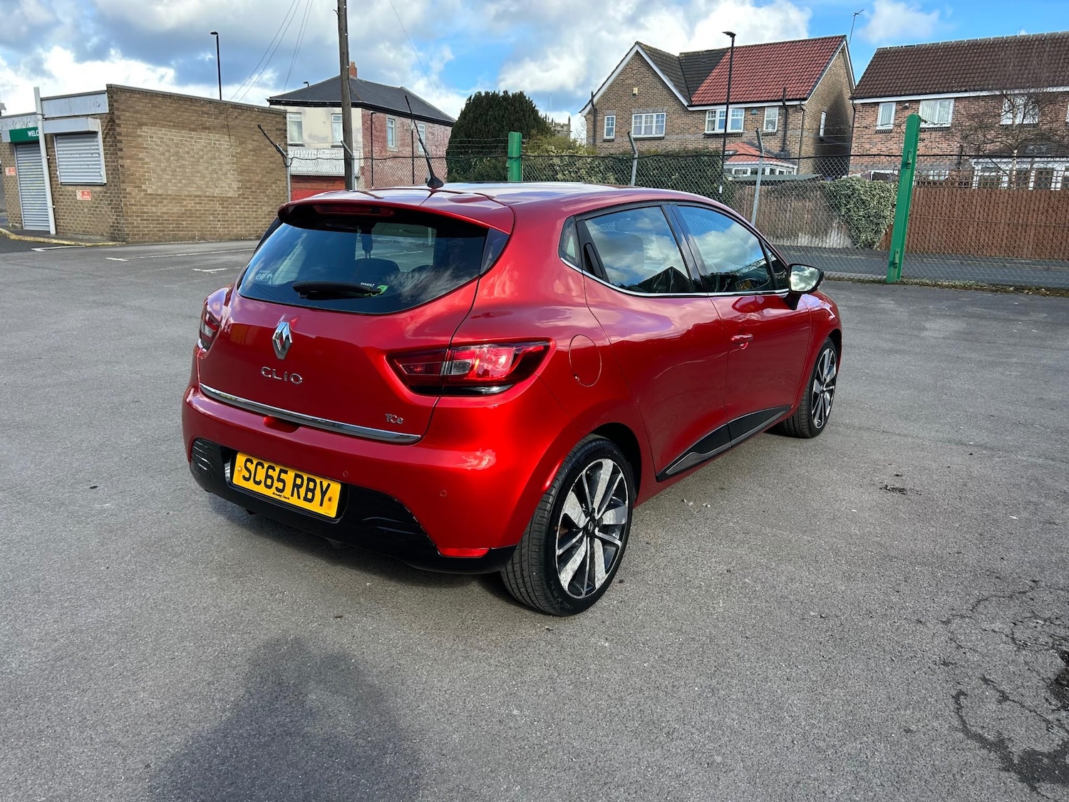 Used Renault Clio 2015 for sale - 77890713: Photo 9