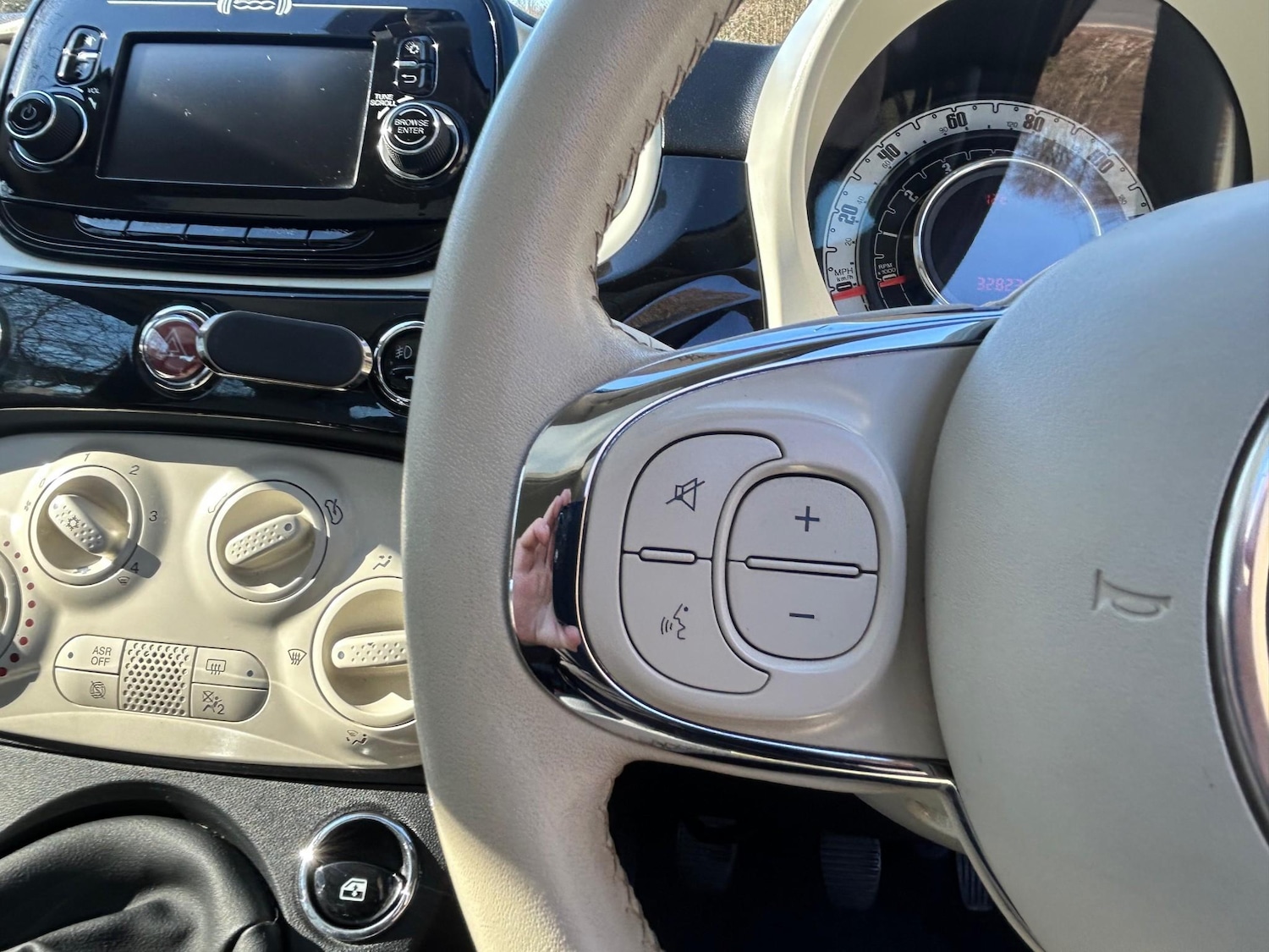 Used Fiat 500 2018 for sale - 77450842: Photo 32