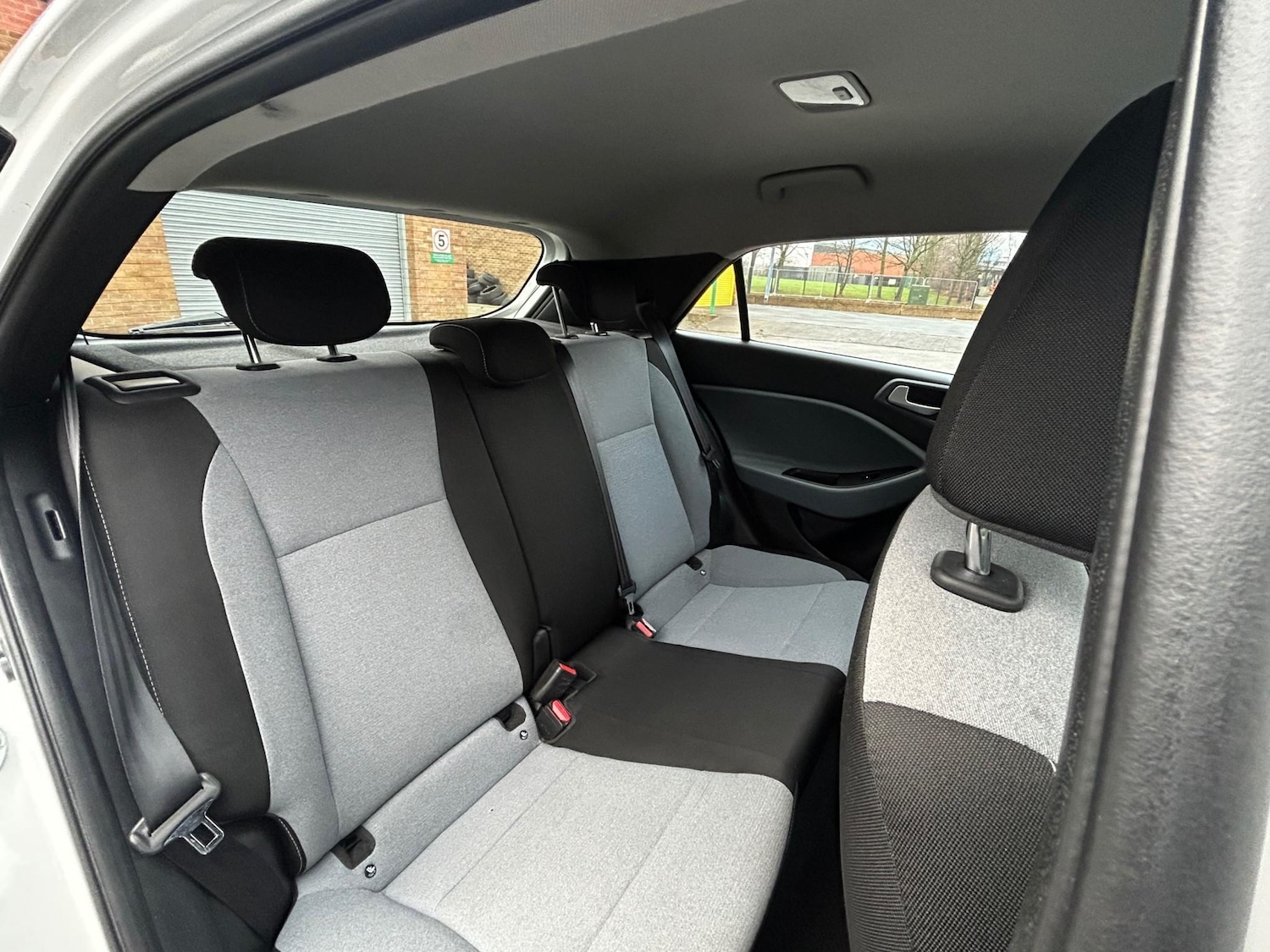 Used Hyundai i20 2016 for sale - 77013829: Photo 24