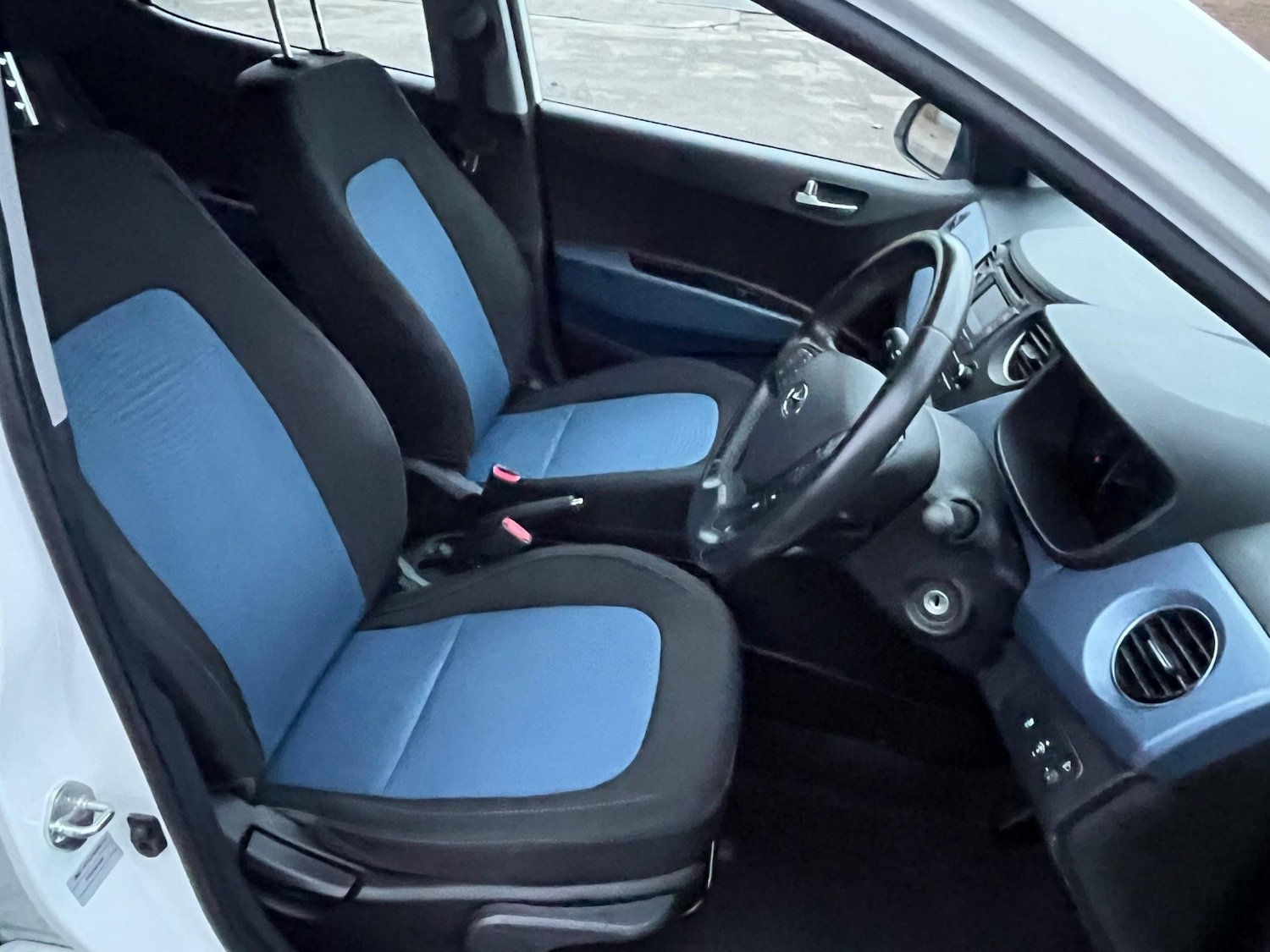 Used Hyundai i10 2016 for sale - 76641436: Photo 16