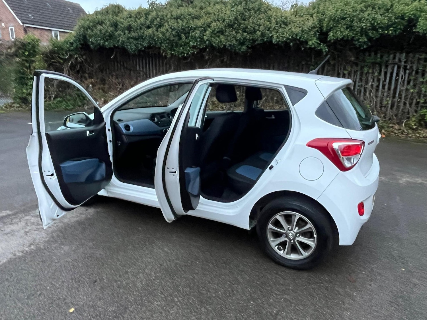 Used Hyundai i10 2016 for sale - 76641436: Photo 21