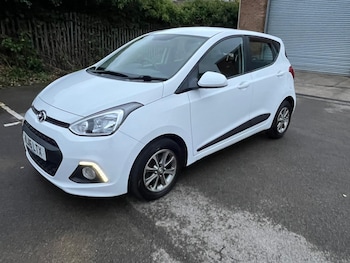 Used Hyundai i10 2016 for sale - 76641436: Photo