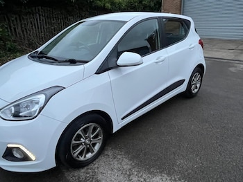 Used Hyundai i10 2016 for sale - 76641436: Photo