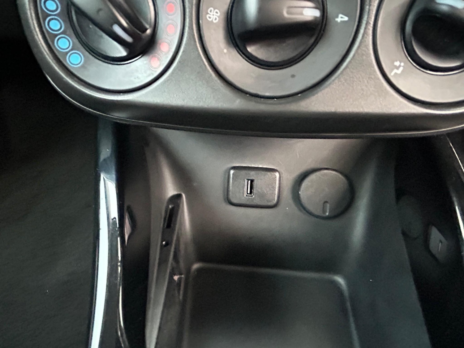 Used Vauxhall ADAM 2018 for sale - 77013830: Photo 26