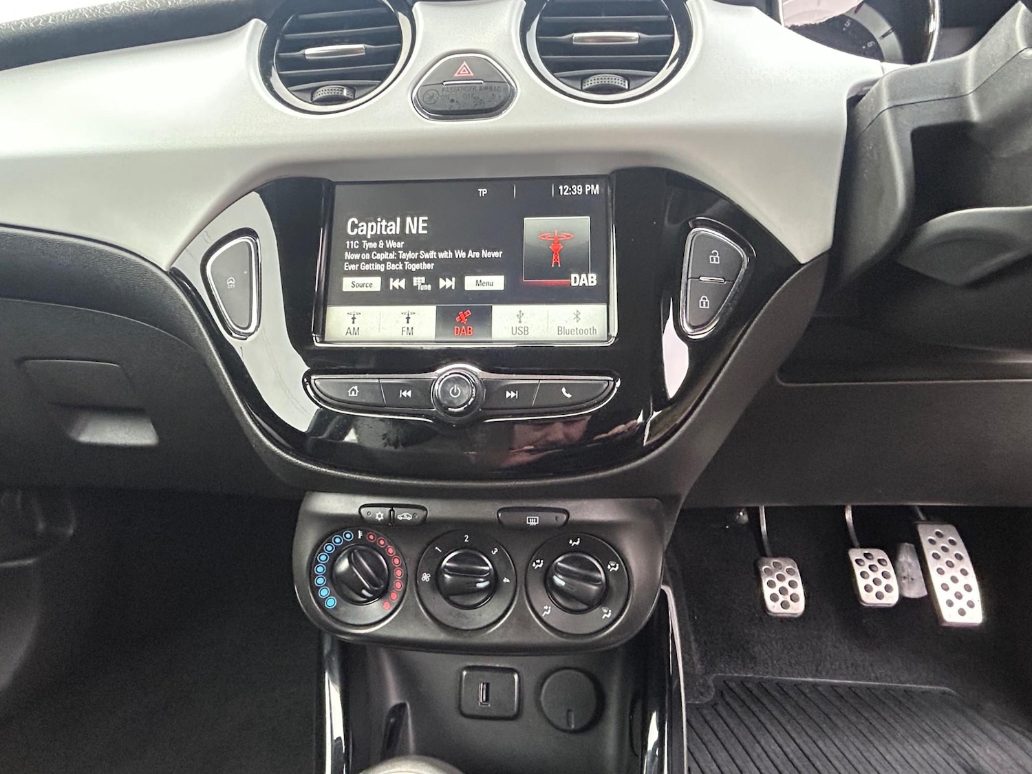 Used Vauxhall ADAM 2018 for sale - 77013830: Photo 29