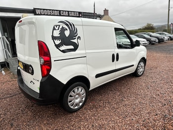Used Vauxhall Combo 2016 for sale - 76140861: Photo