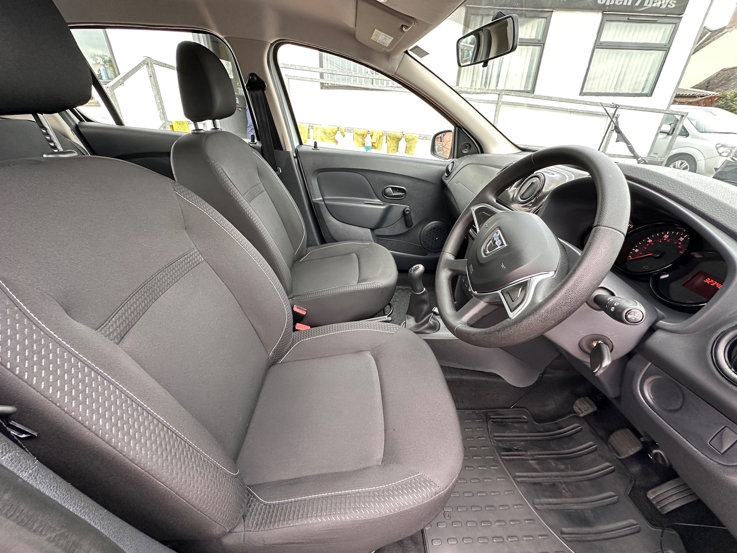 Used Dacia Sandero 2018 for sale - 76019469: Photo 10