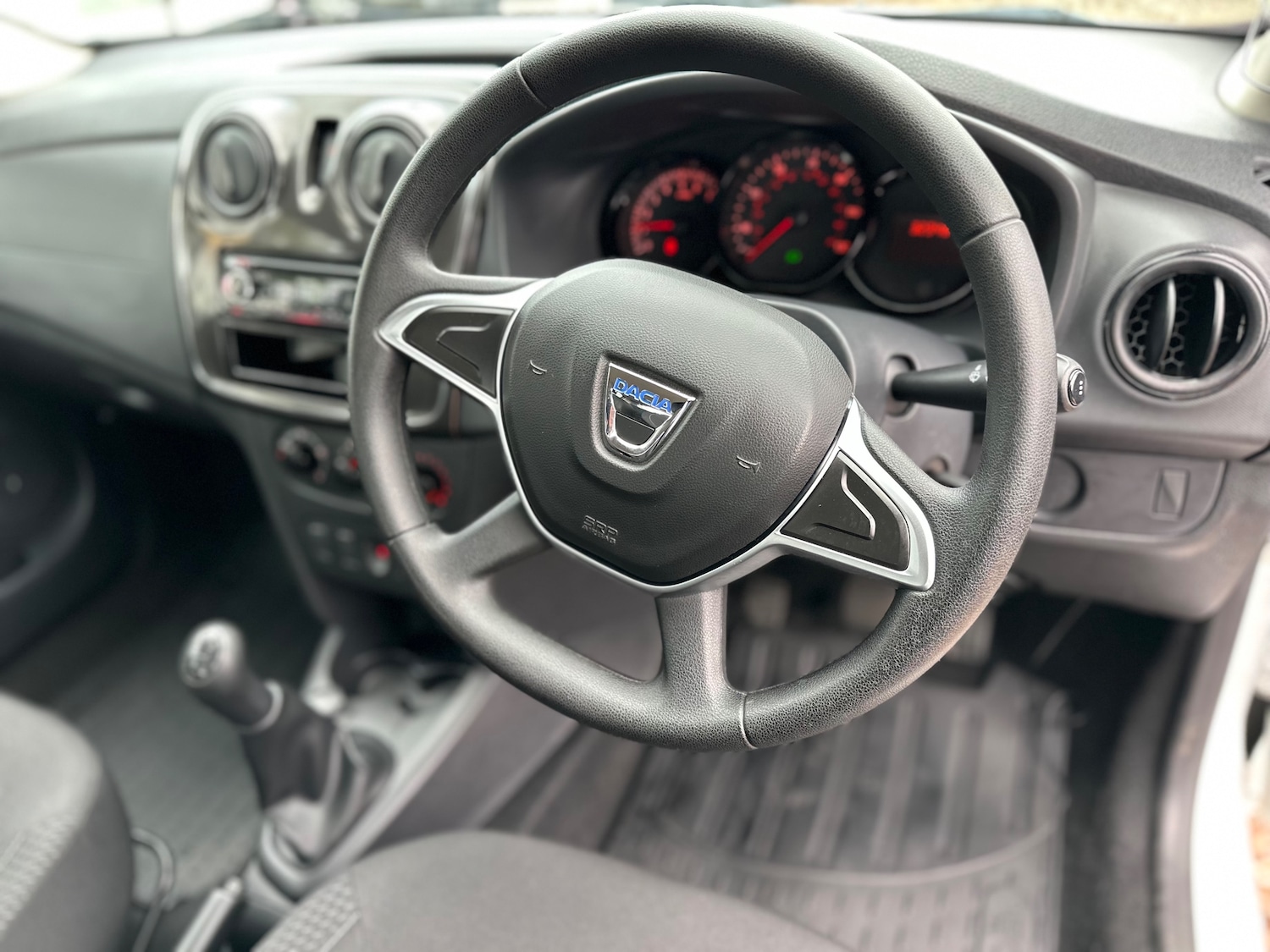 Used Dacia Sandero 2018 for sale - 76019469: Photo 11