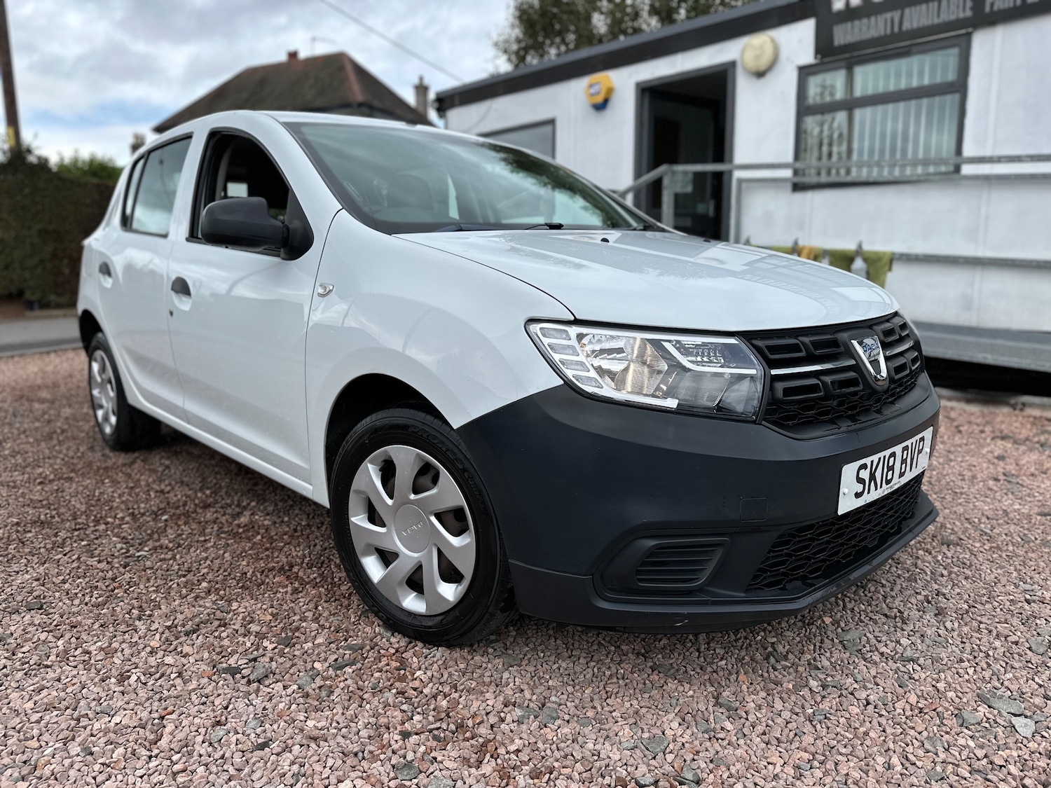 Used Dacia Sandero 2018 for sale - 76019469: Photo 2