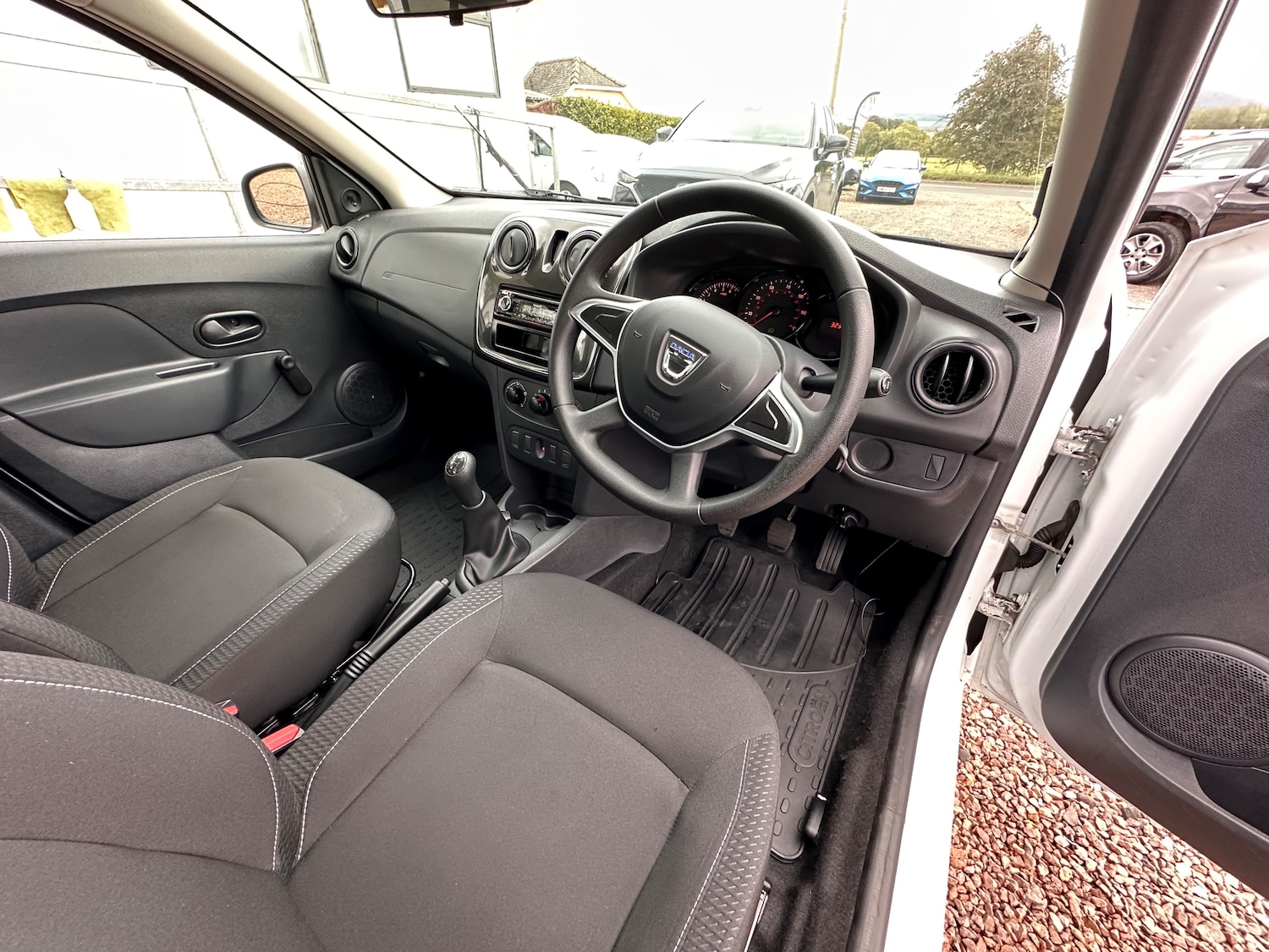 Used Dacia Sandero 2018 for sale - 76019469: Photo 9