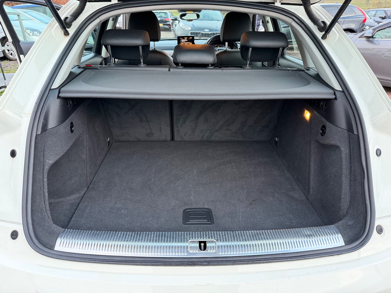 Used Audi Q3 2013 for sale - 76909300: Photo 21