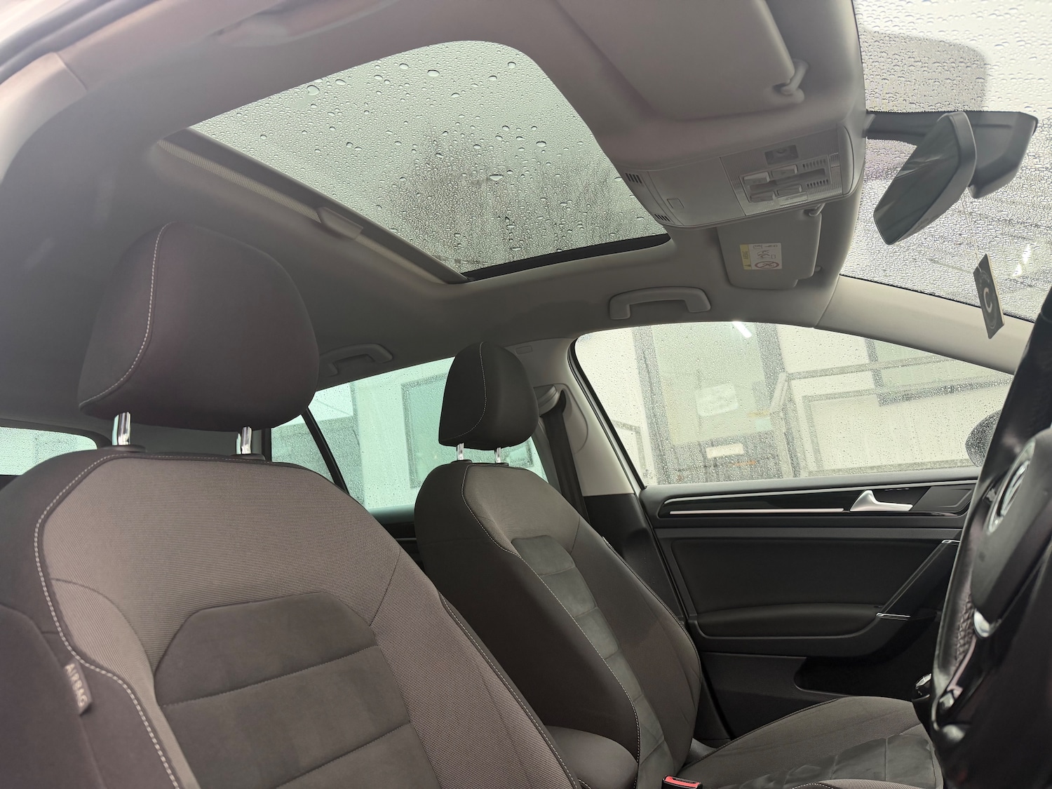 Used Volkswagen Golf 2017 for sale - 77520040: Photo 11