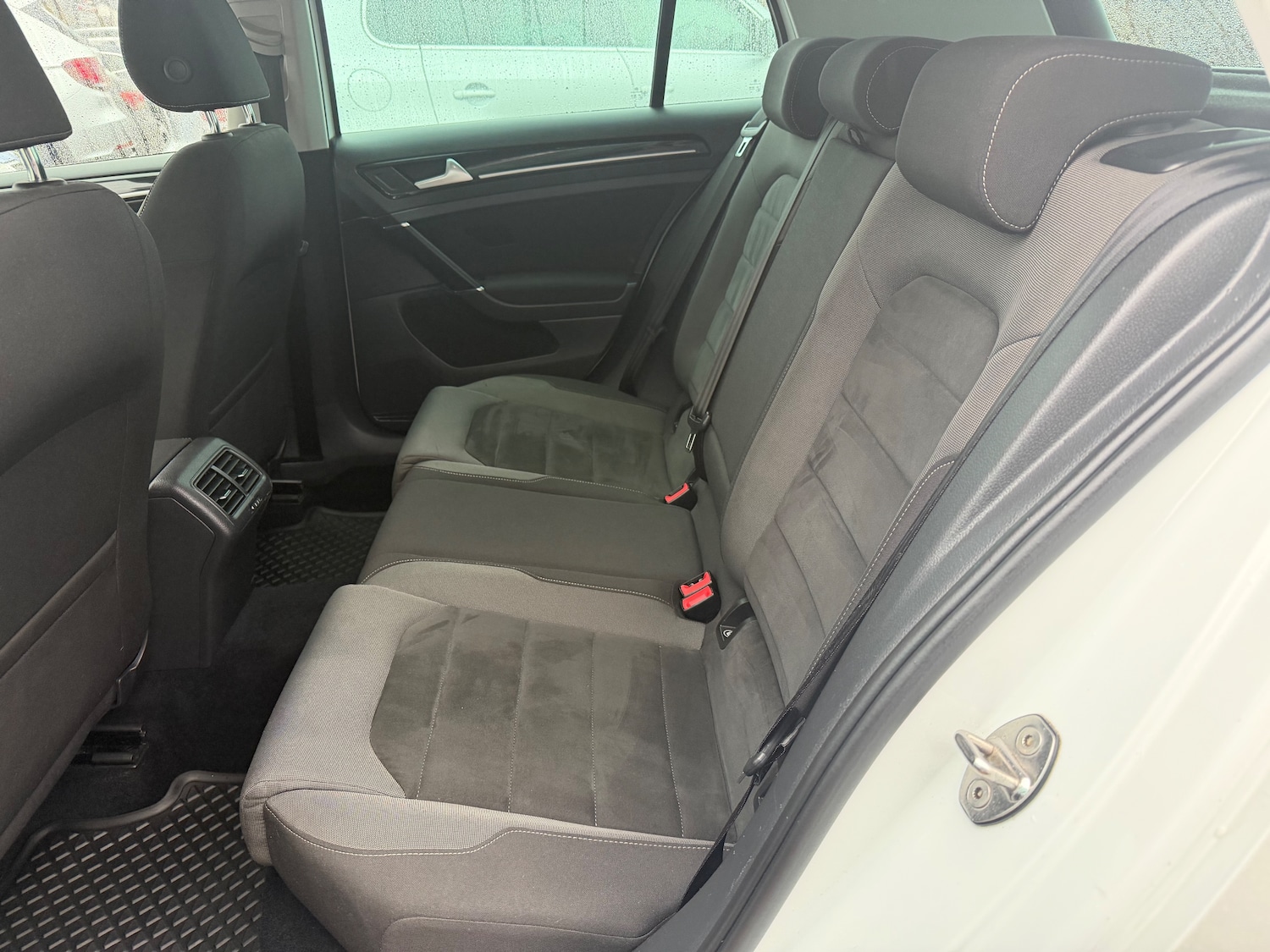 Used Volkswagen Golf 2017 for sale - 77520040: Photo 5