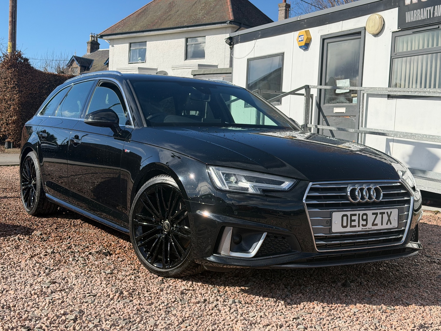 Used Audi A4 2019 for sale - 78015986: Photo 2