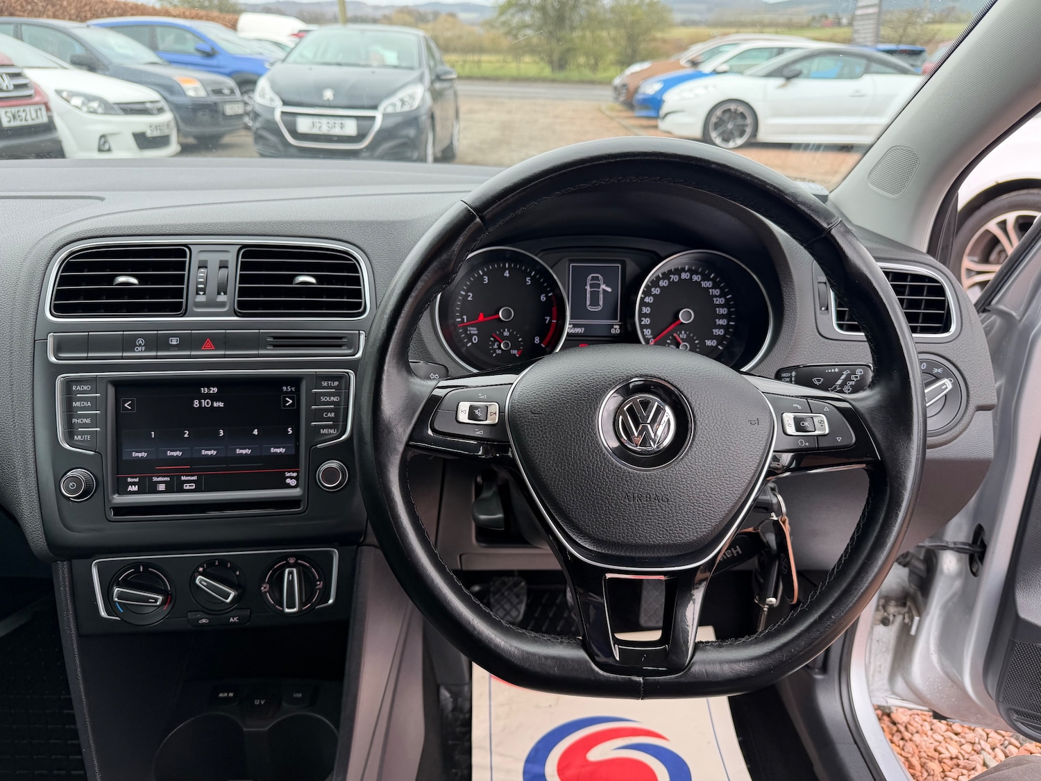 Used Volkswagen Polo for sale - 78207028: Photo 24