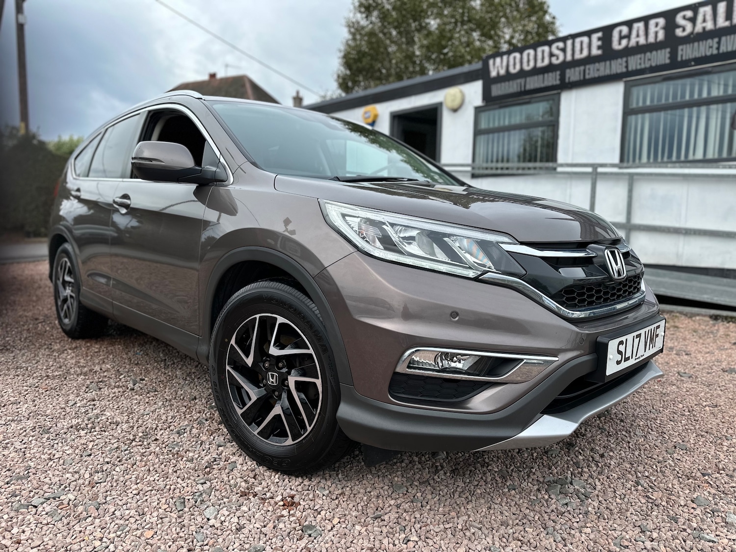 Used Honda CR-V 2017 for sale - 76087289: Photo 2