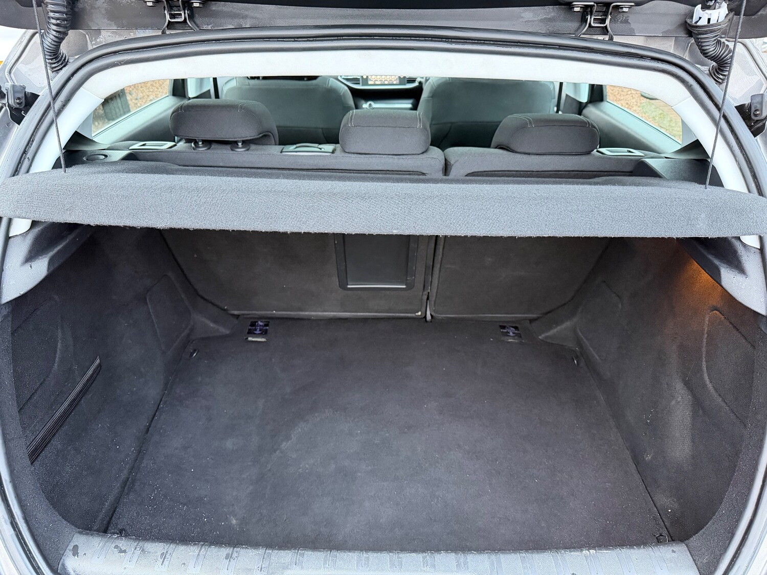 Used Peugeot 308 2018 for sale - 77726457: Photo 11