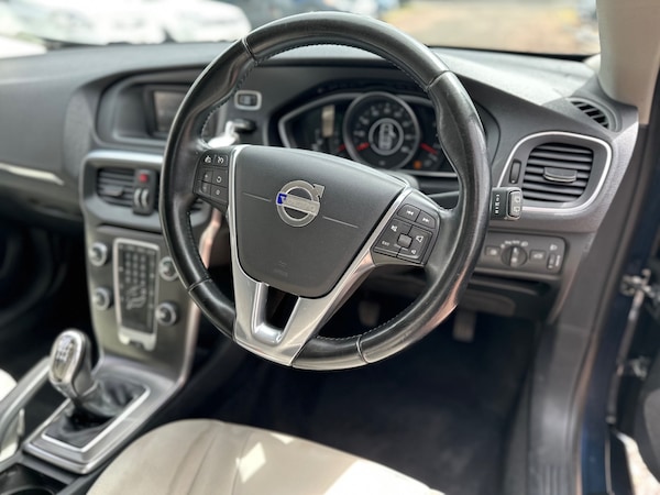 Used Volvo V40 2013 for sale - 75314643: Photo 11