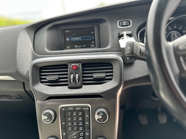 Used Volvo V40 2013 for sale - 75314643: Photo 15