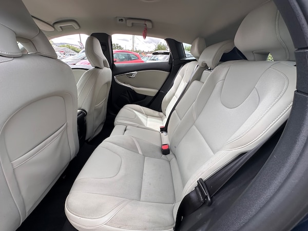 Used Volvo V40 2013 for sale - 75314643: Photo 16