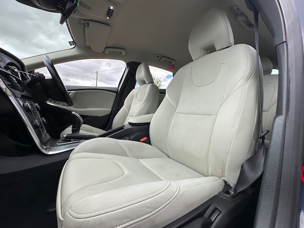 Used Volvo V40 2013 for sale - 75314643: Photo 19
