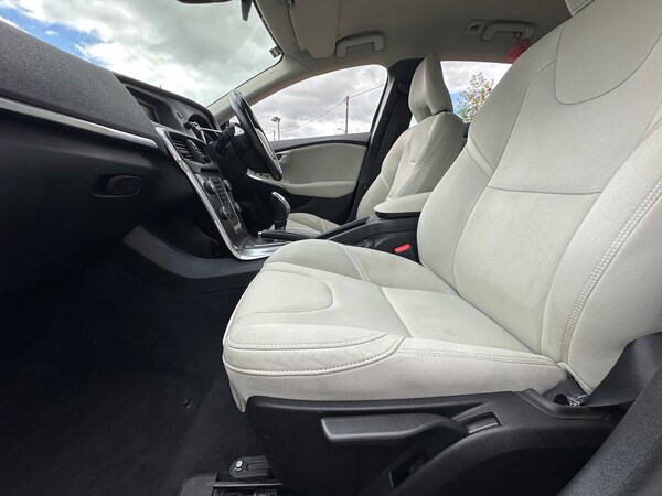 Used Volvo V40 2013 for sale - 75314643: Photo 20