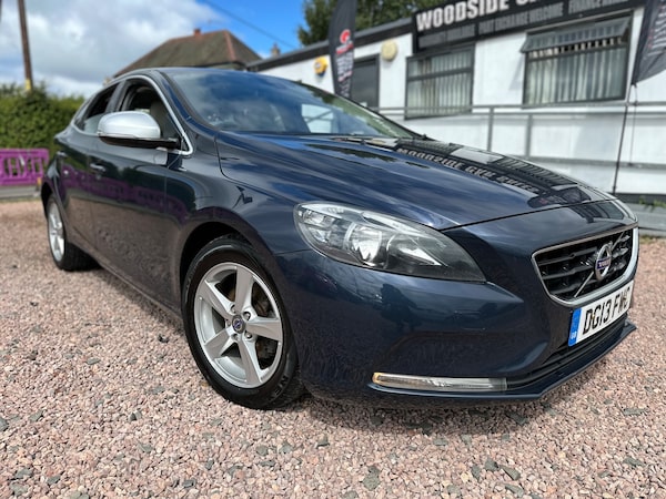 Used Volvo V40 2013 for sale - 75314643: Photo 2