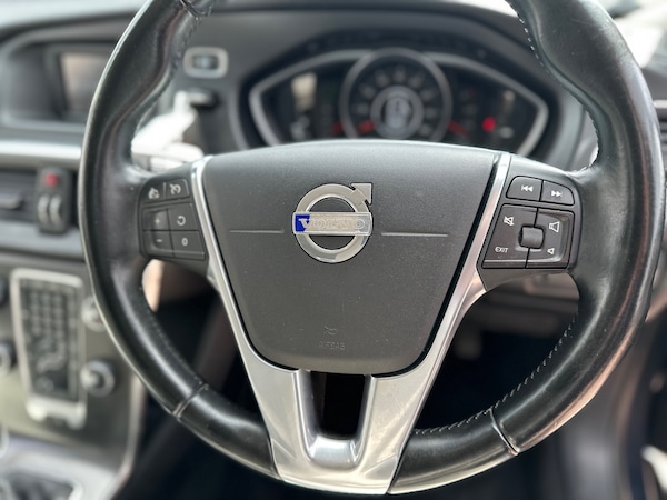 Used Volvo V40 2013 for sale - 75314643: Photo 9