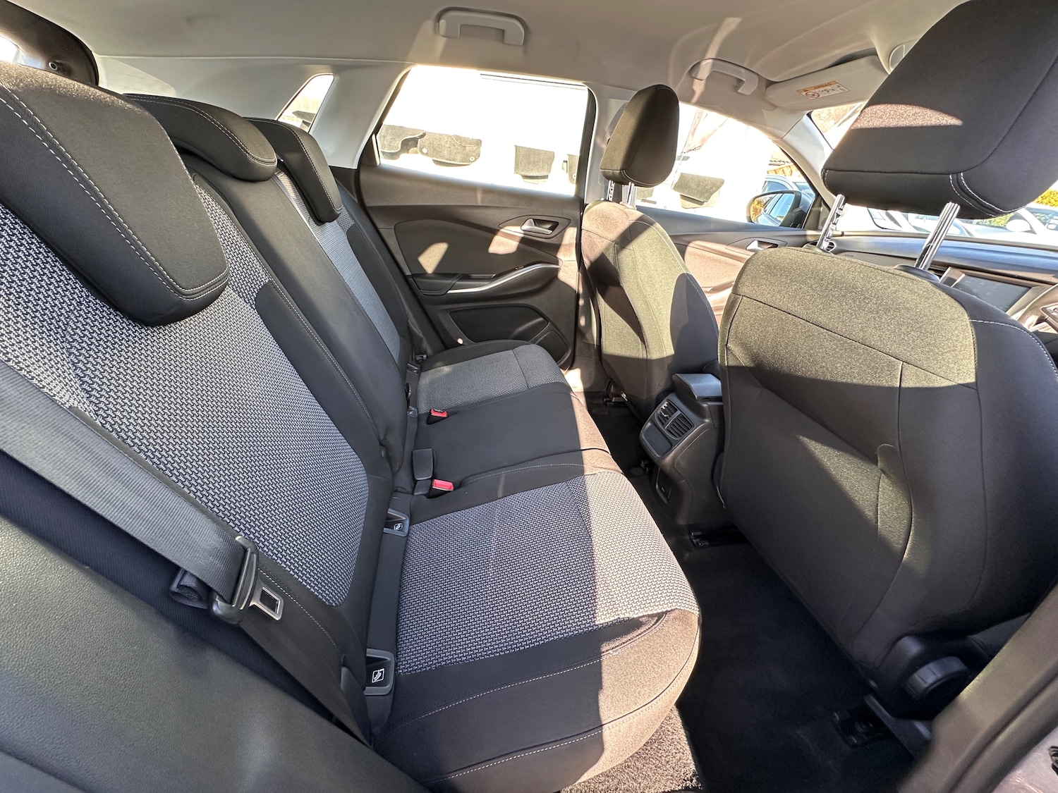 Used Vauxhall Grandland X 2018 for sale - 76438900: Photo 19