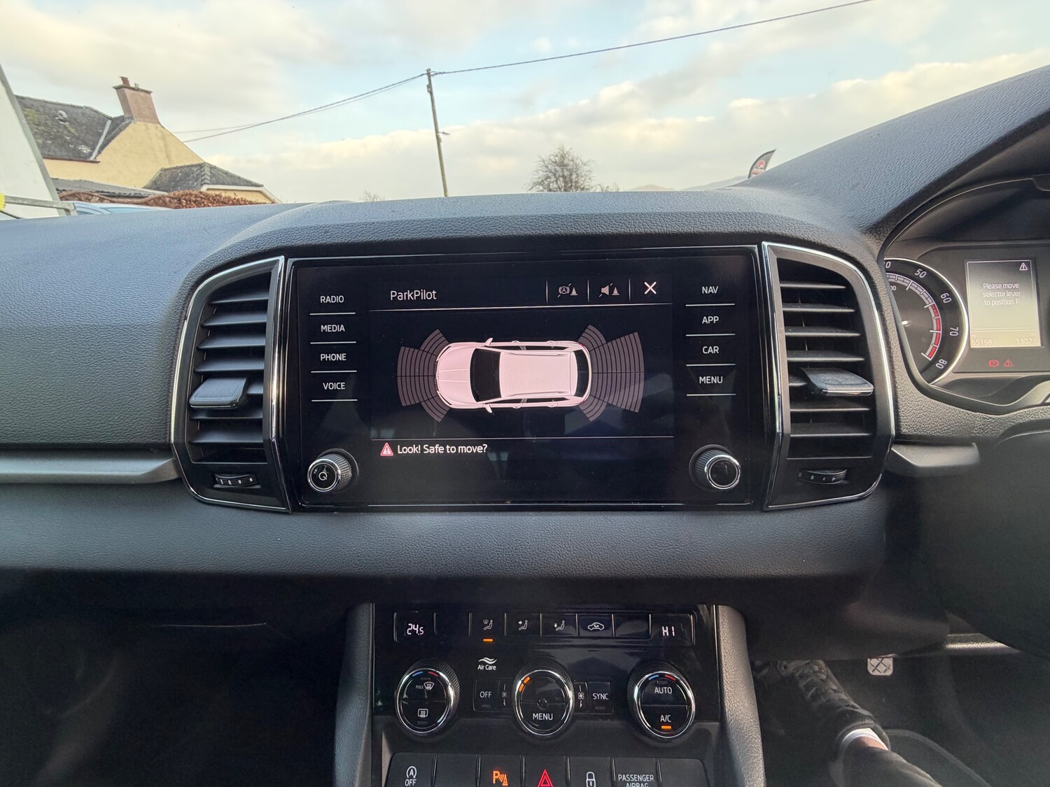 Used Skoda Karoq 2018 for sale - 77747369: Photo 17