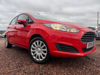Used Ford Fiesta 2015 for sale - 77688184: Photo