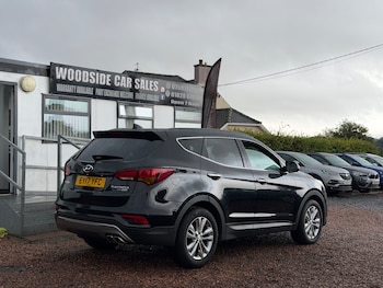 Used Hyundai Santa Fe 2017 for sale - 79423645: Photo
